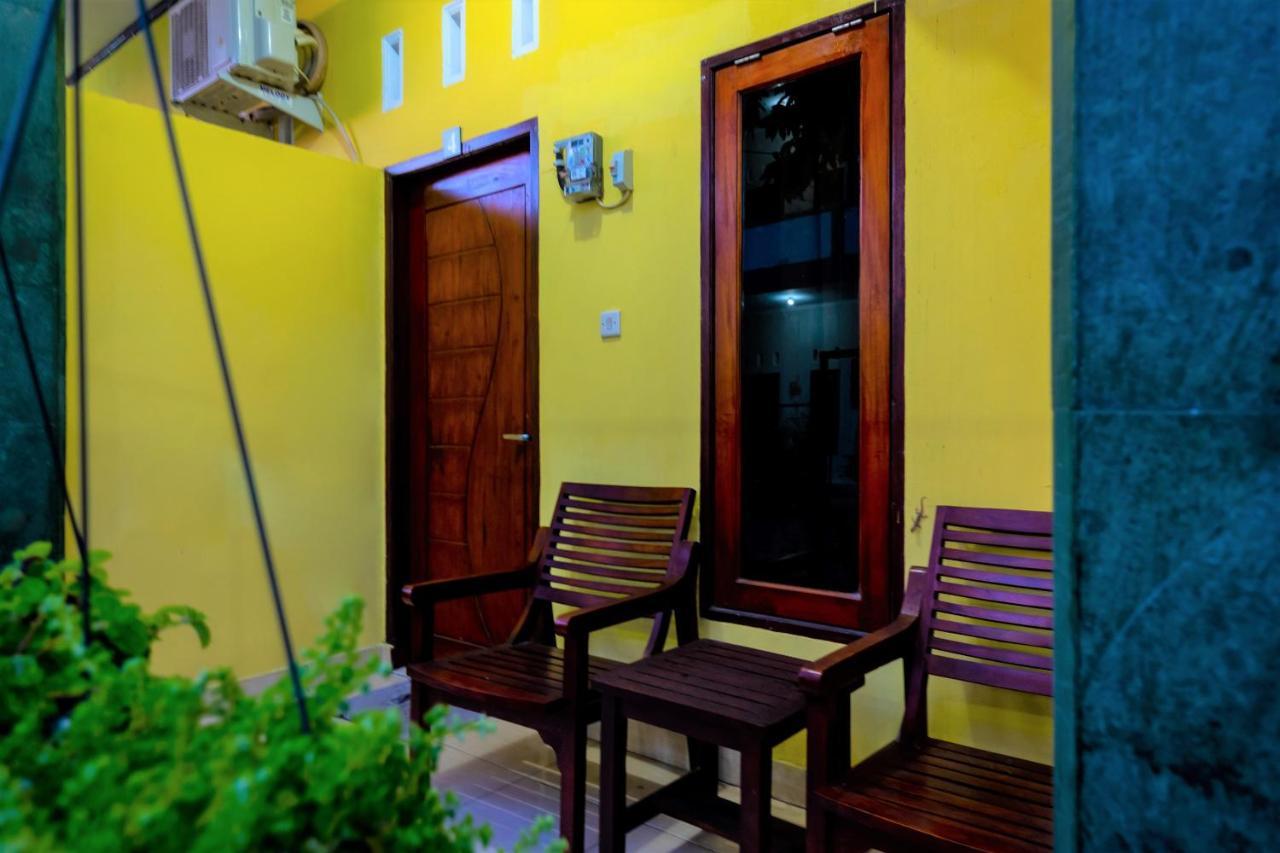 Spot On 2732 Sandy Guesthouse Mataram Exterior photo
