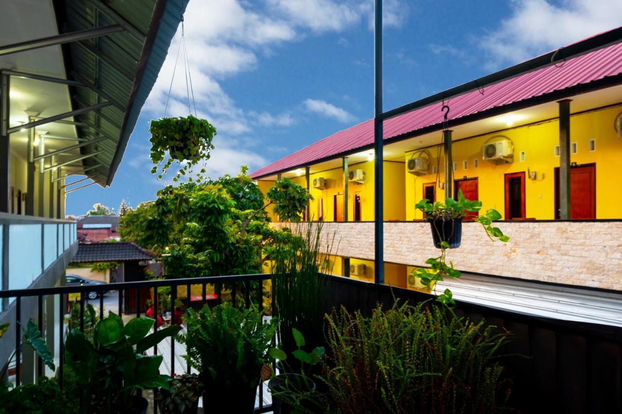 Spot On 2732 Sandy Guesthouse Mataram Exterior photo